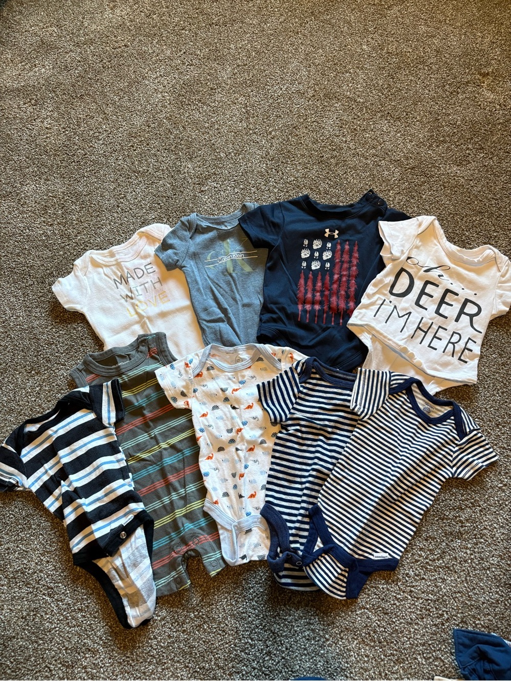 Baby boy clothes lot (size 0-3 months) - Picture 4 of 5